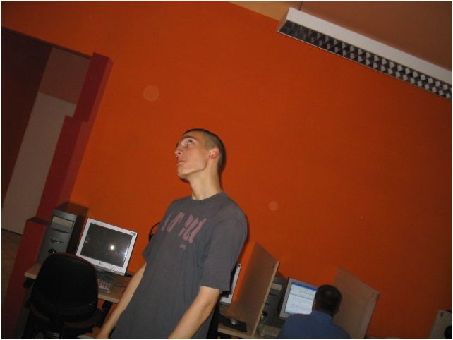 642 X 482